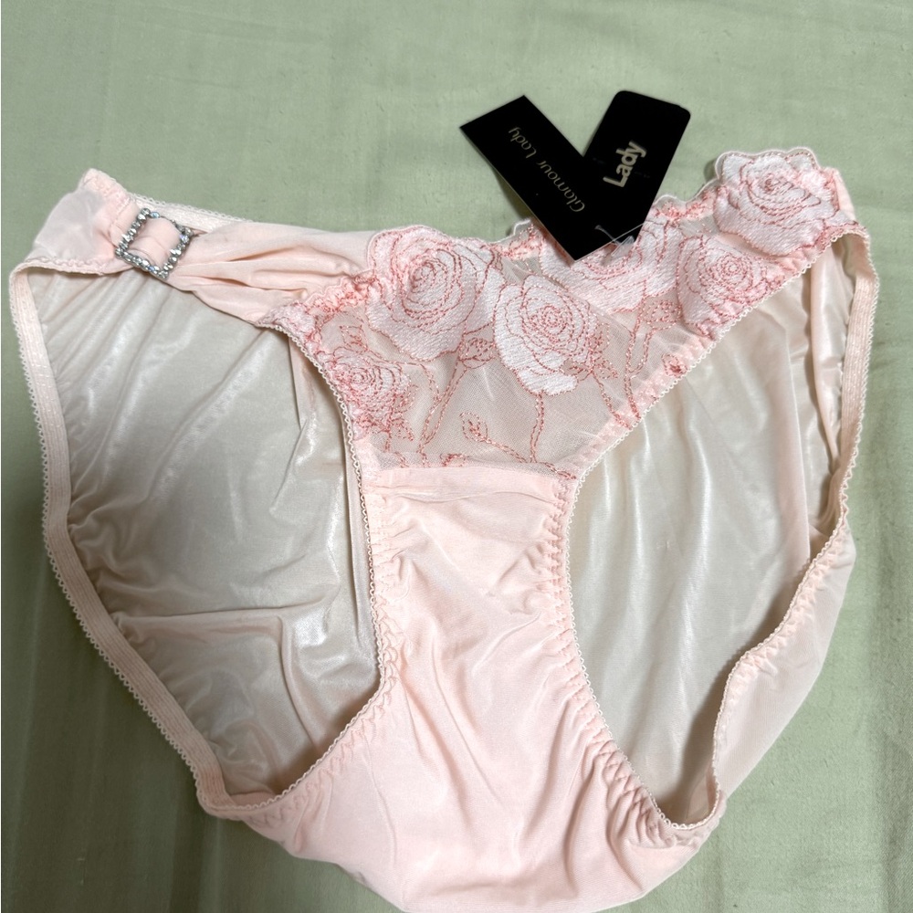 (NWT) LADY Lace embroidered women underwear XL